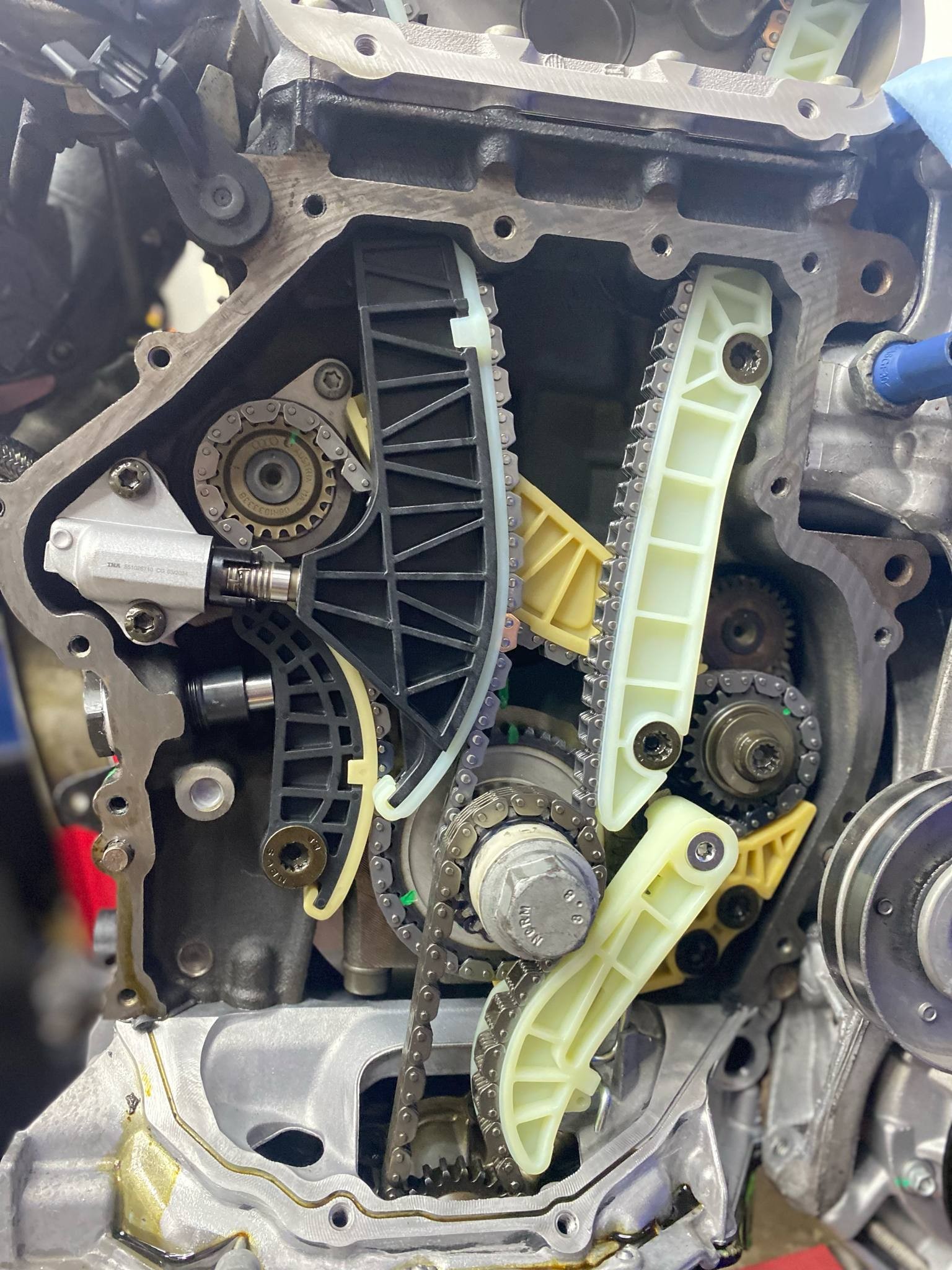 Engine rebuild detail 7